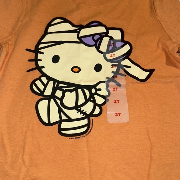 HELLO KITTY MUMMY HALLOWEEN SHIRT 👻 - Picture 3 of 3